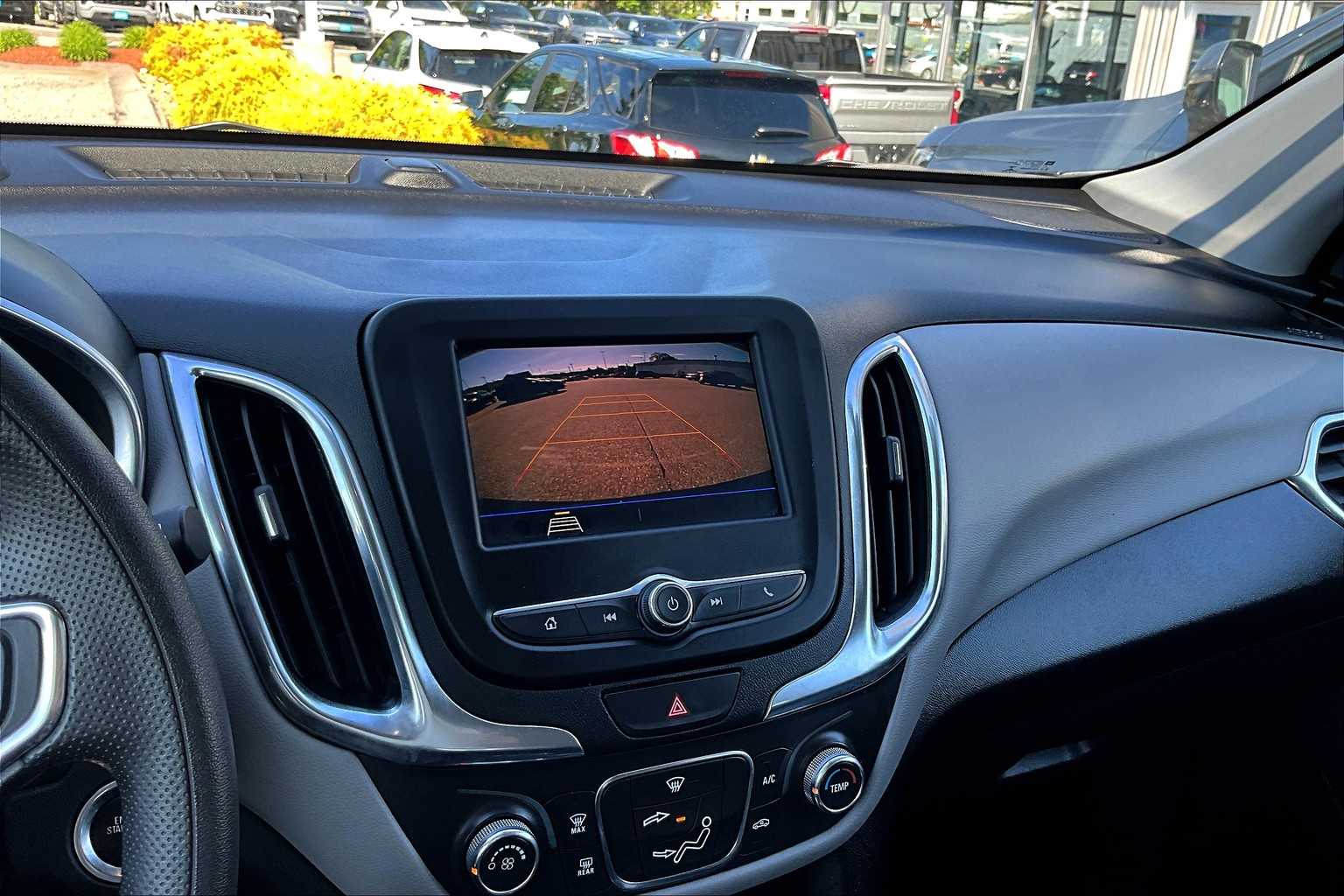 2021 Chevrolet Equinox LT - Photo 19
