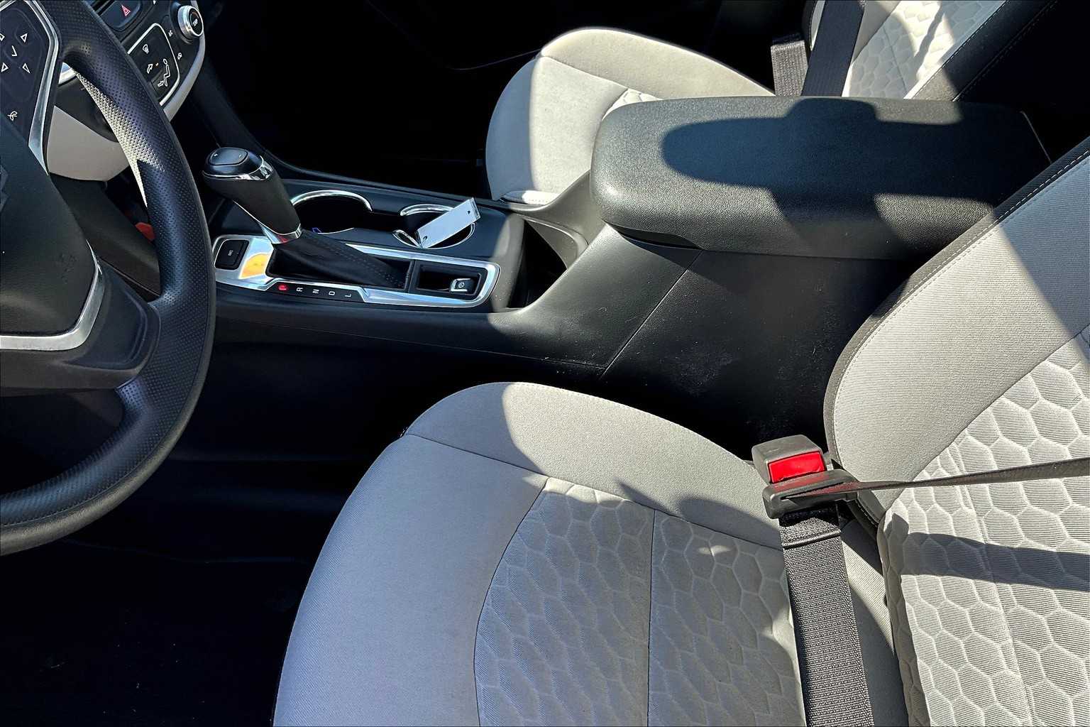 2021 Chevrolet Equinox LT - Photo 20