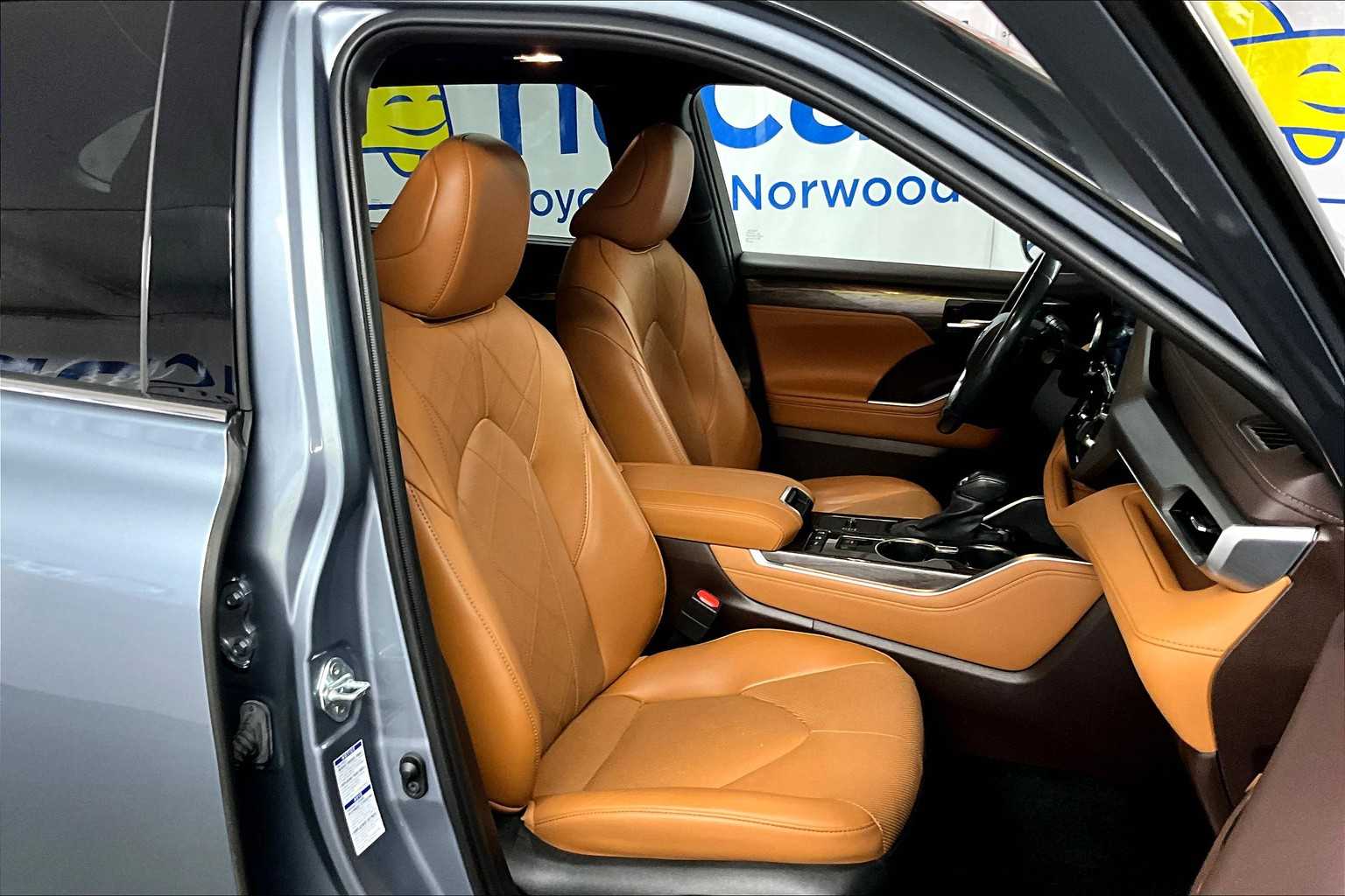 2022 Toyota Highlander Hybrid Platinum - Photo 11