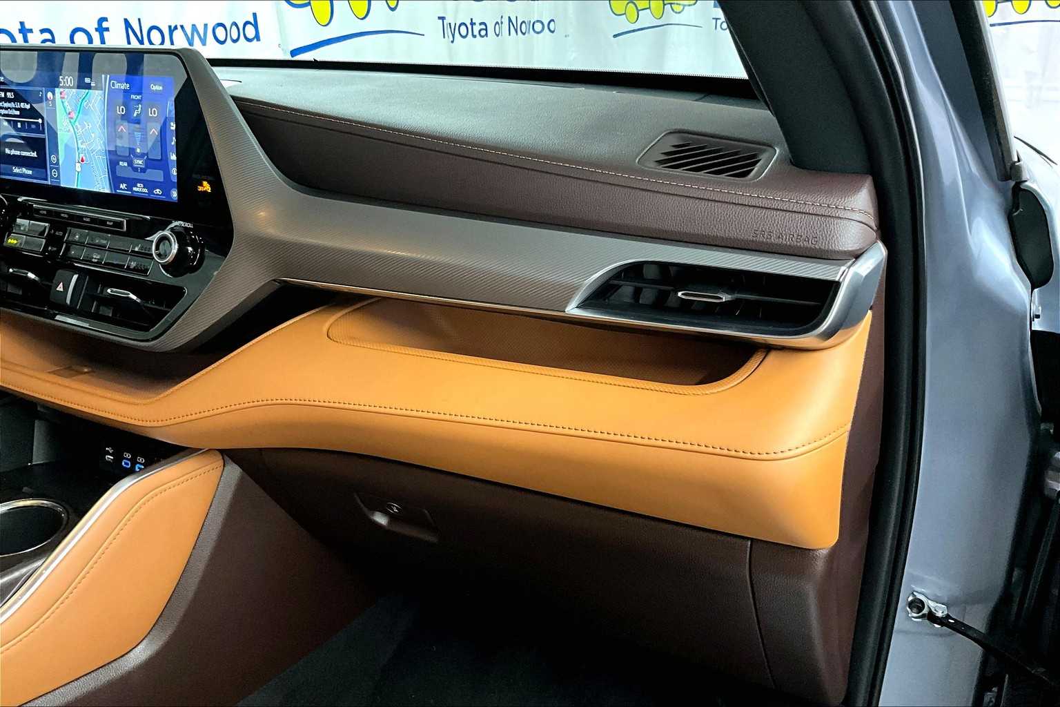 2022 Toyota Highlander Hybrid Platinum - Photo 13