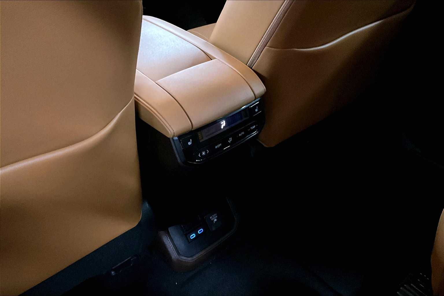 2022 Toyota Highlander Hybrid Platinum - Photo 29