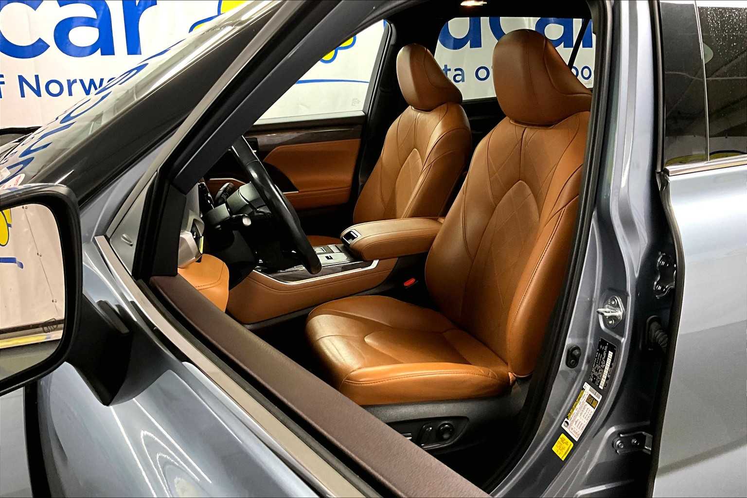2022 Toyota Highlander Hybrid Platinum - Photo 10