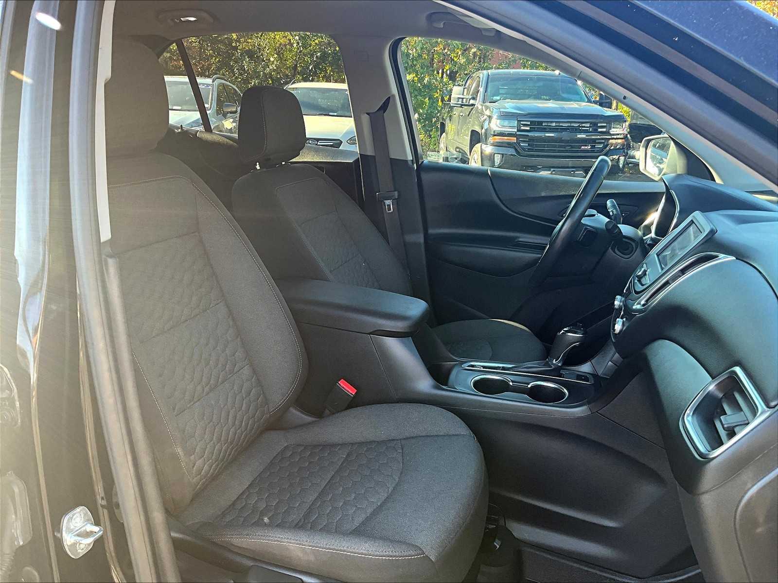 2020 Chevrolet Equinox LT - Photo 11