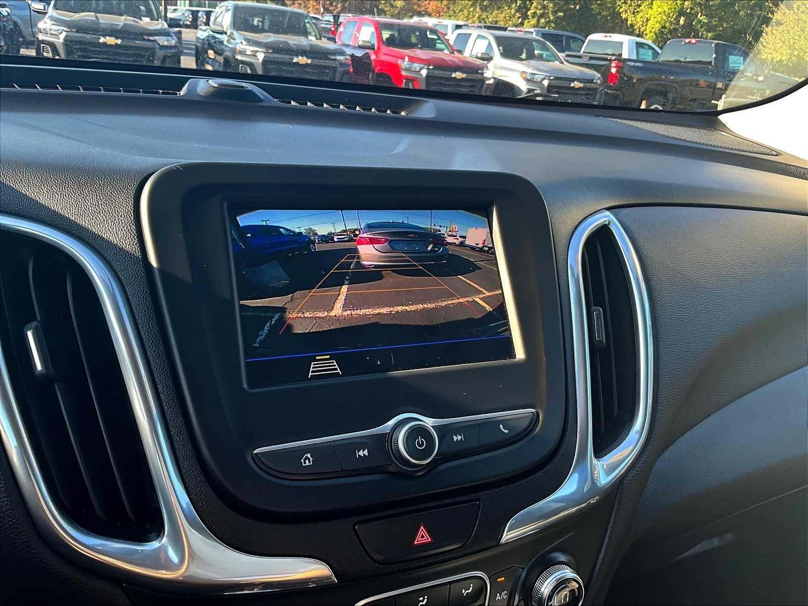 2020 Chevrolet Equinox LT - Photo 18