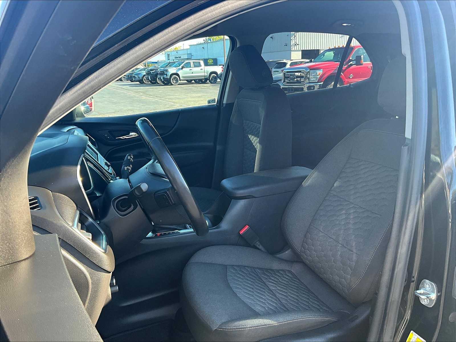 2020 Chevrolet Equinox LT - Photo 10