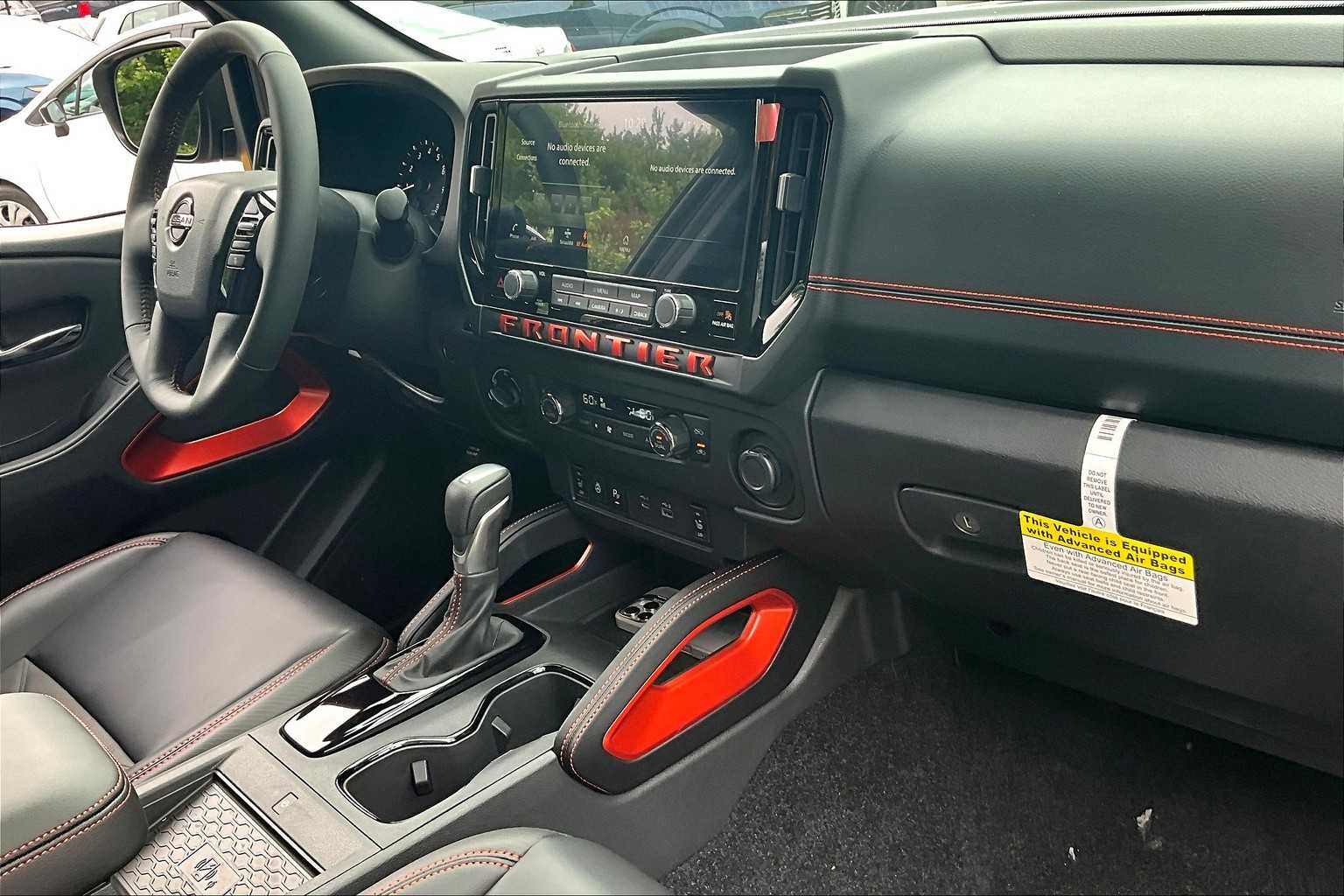 2025 Nissan Frontier PRO-4X - Photo 9