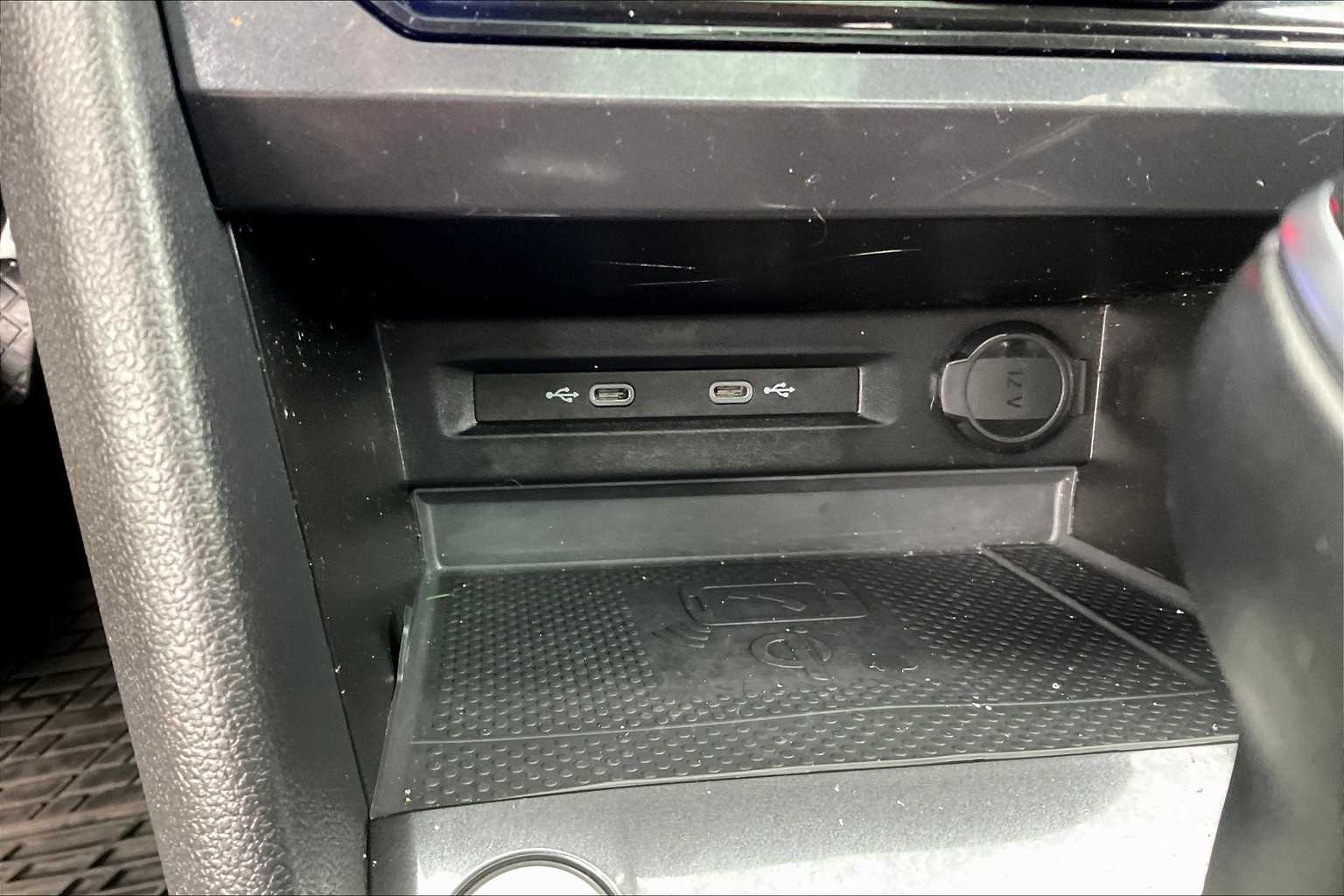 2022 Volkswagen Tiguan SE - Photo 25