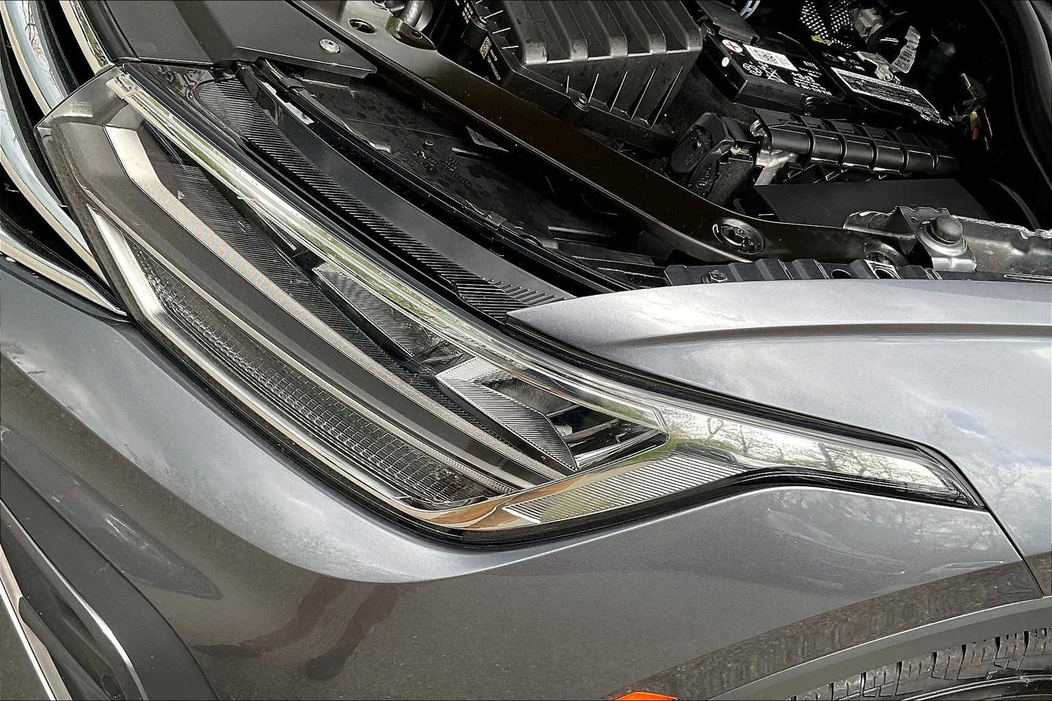 2022 Volkswagen Tiguan SE - Photo 32