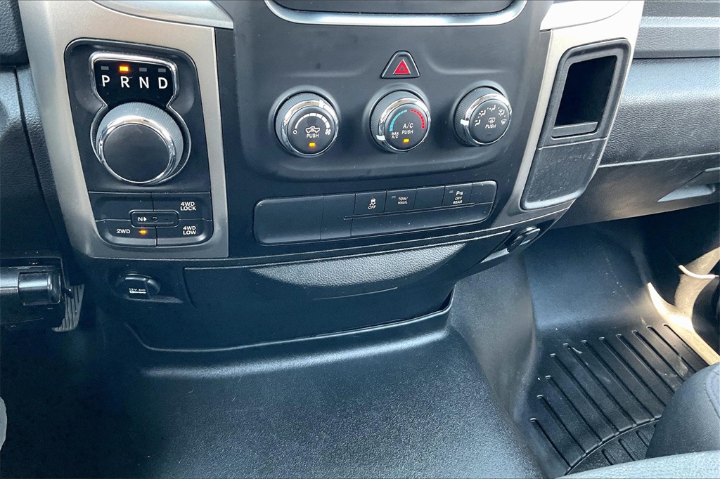 2019 Ram 1500 Classic Warlock - Photo 24