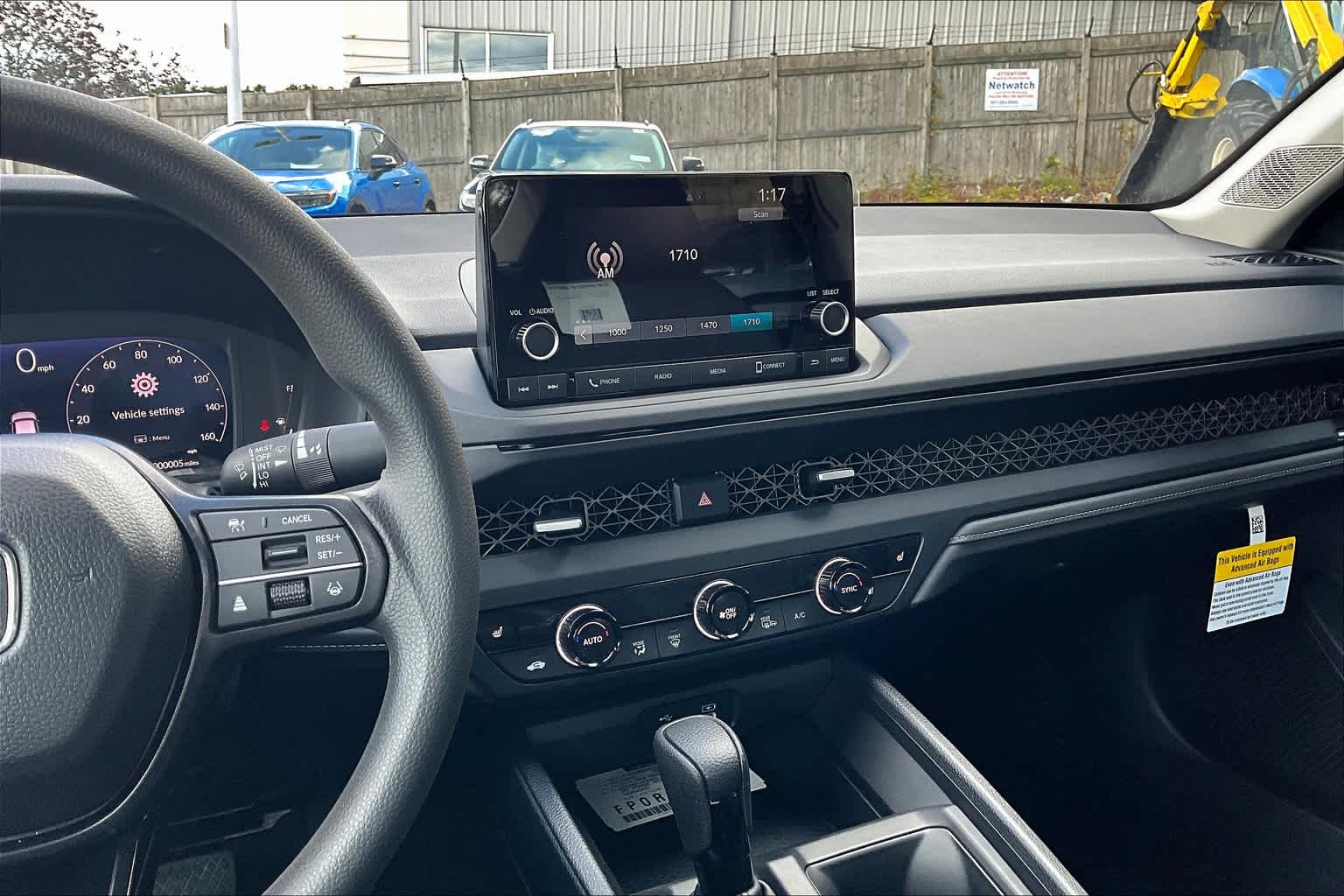 2025 Honda Accord SE - Photo 13