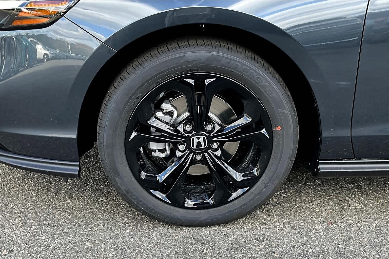 2025 Honda Accord SE - Photo 8