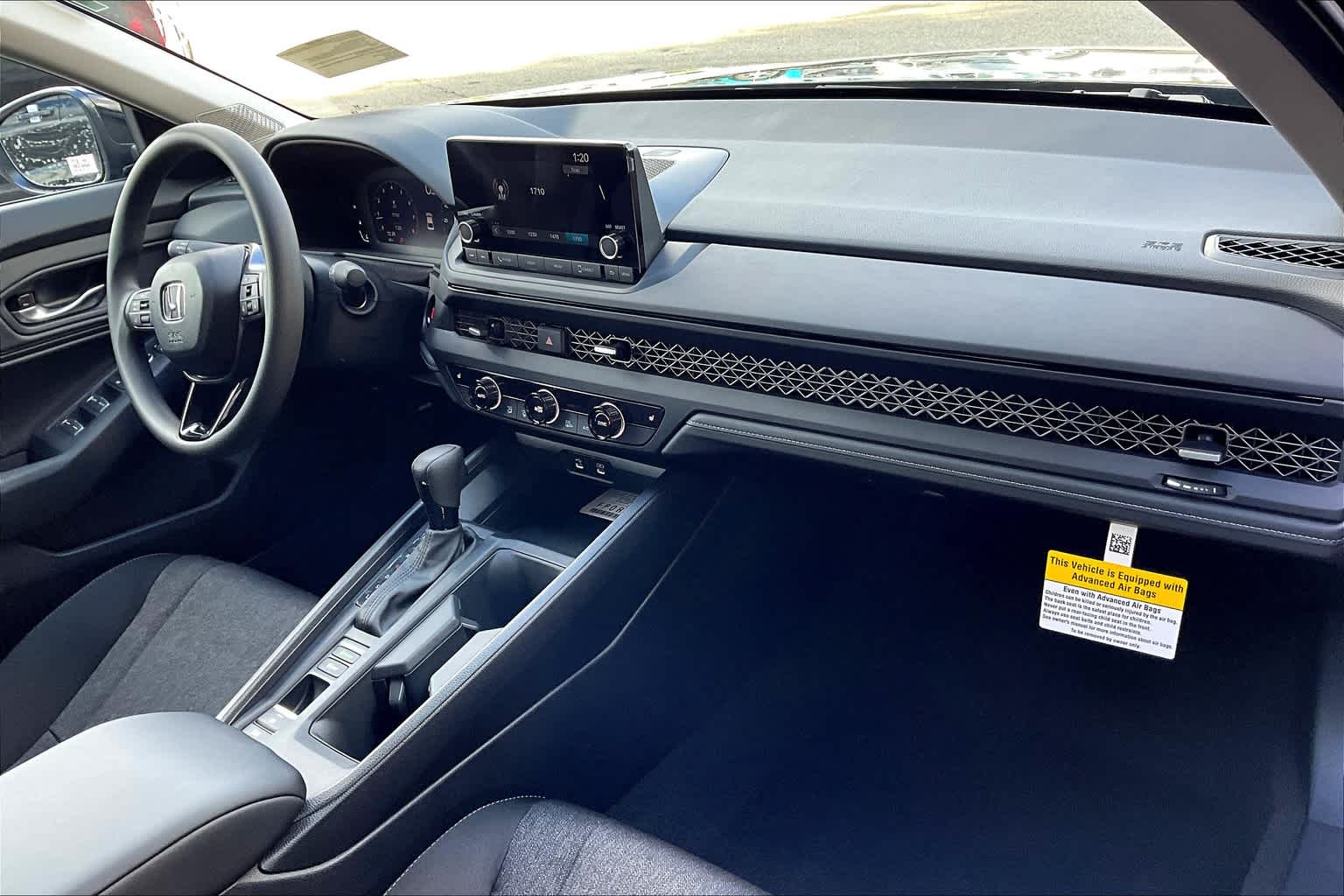 2025 Honda Accord SE - Photo 10