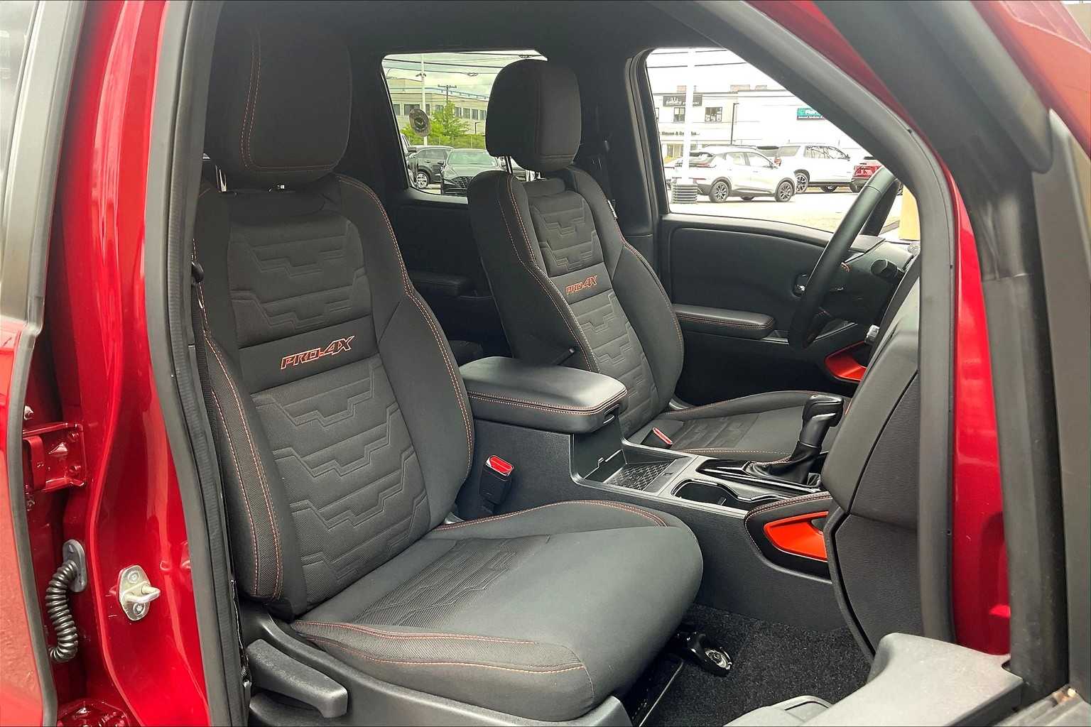 2022 Nissan Frontier PRO-4X - Photo 11