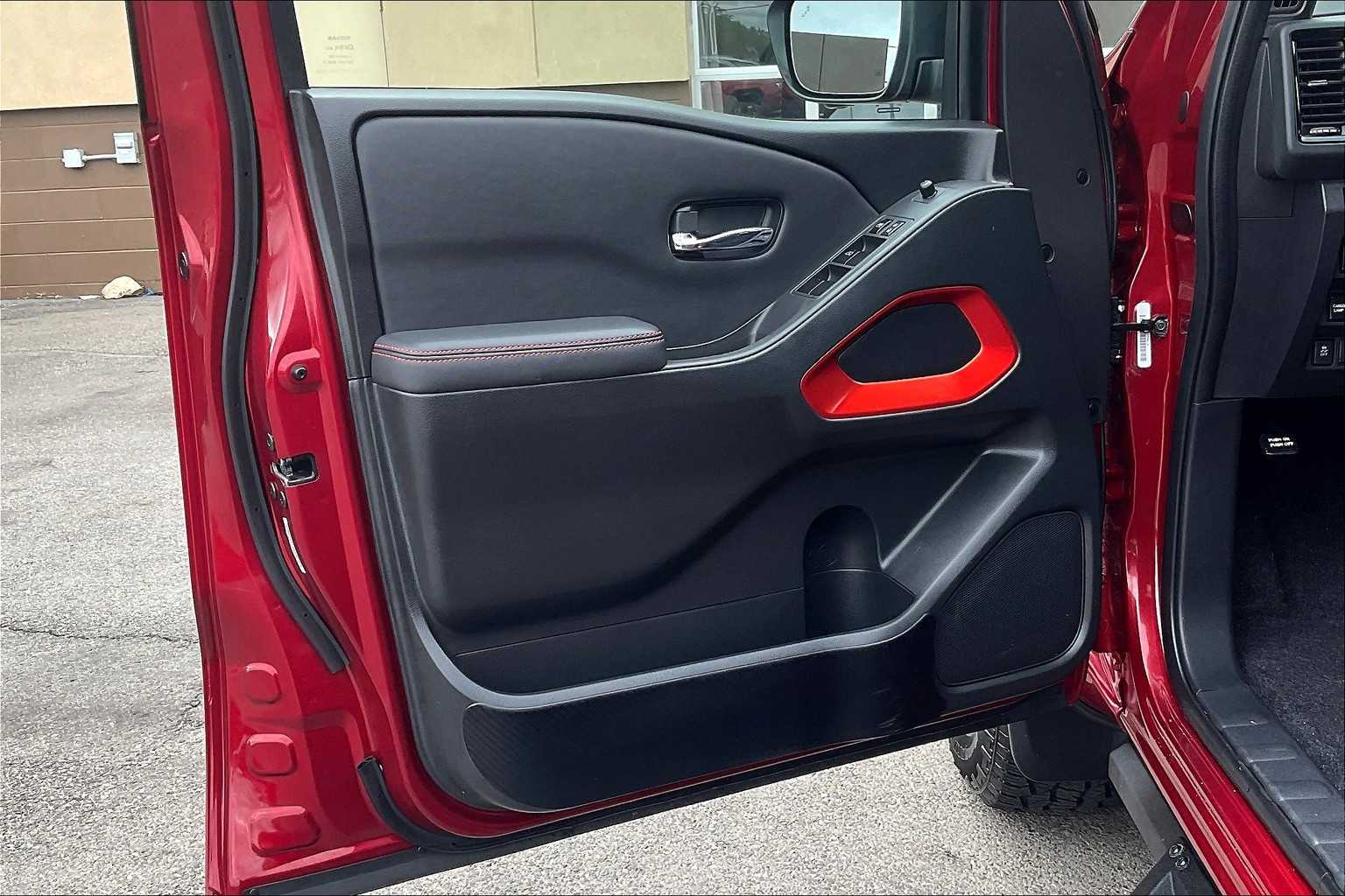2022 Nissan Frontier PRO-4X - Photo 9