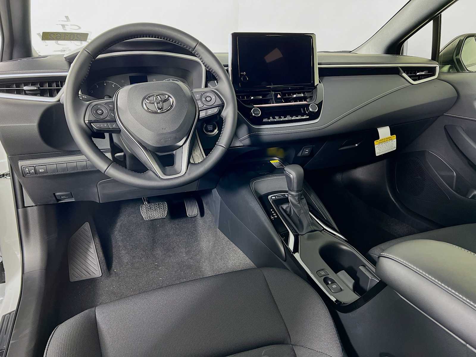 2025 Toyota Corolla Nightshade Edition - Photo 6