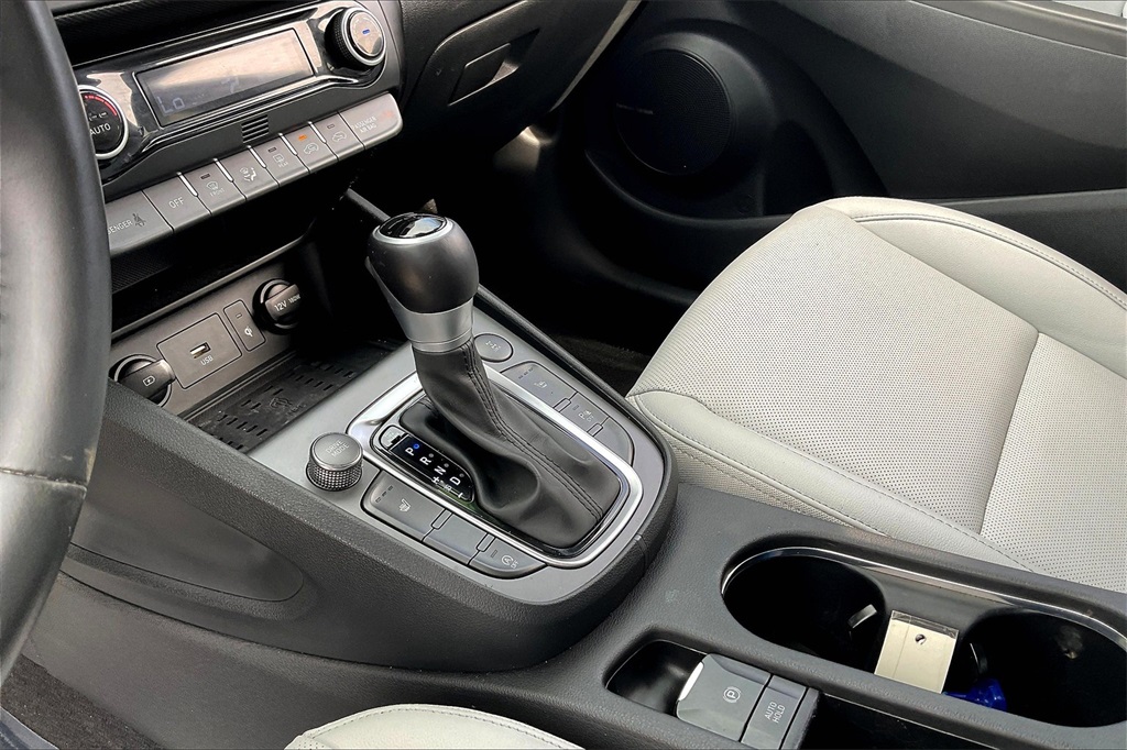 2022 Hyundai Kona Limited - Photo 19