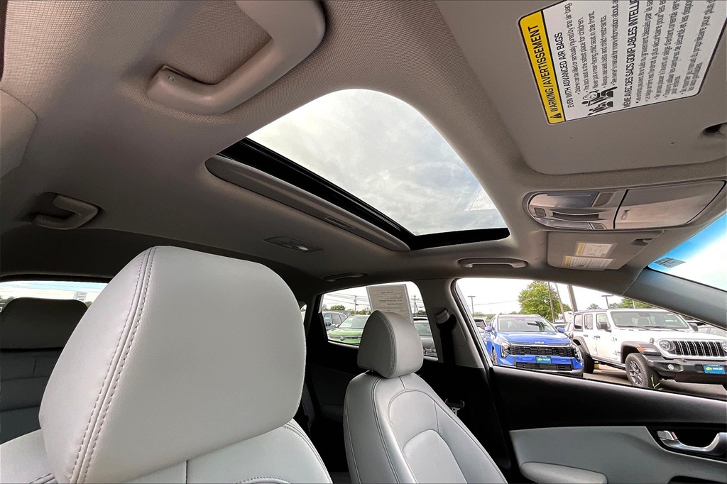 2022 Hyundai Kona Limited - Photo 21
