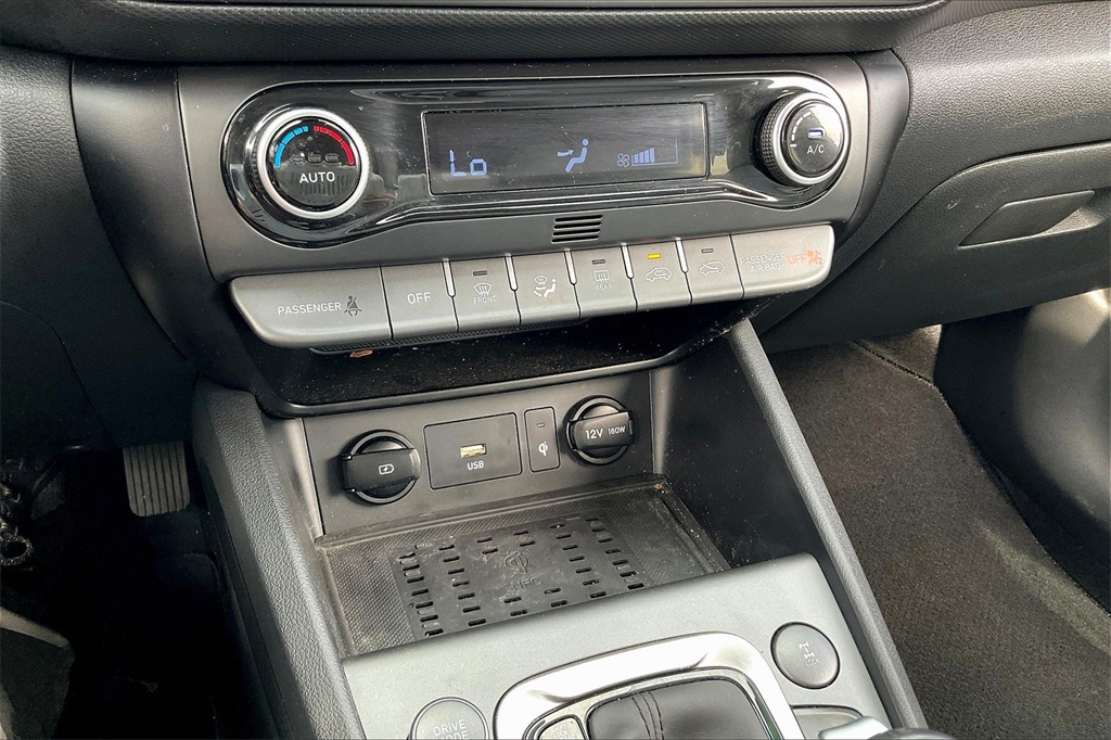 2022 Hyundai Kona Limited - Photo 25