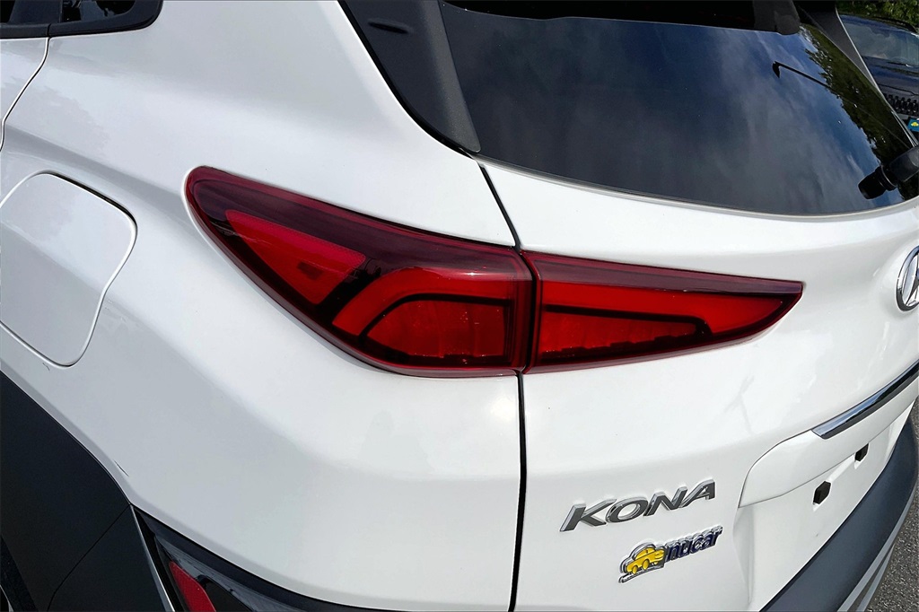 2022 Hyundai Kona Limited - Photo 30