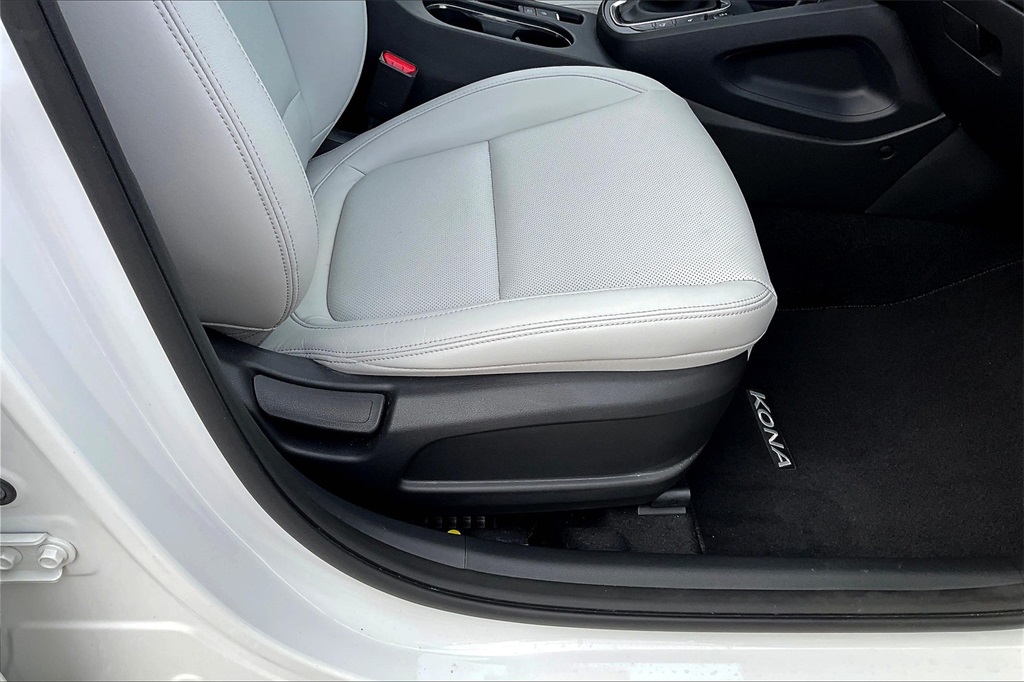 2022 Hyundai Kona Limited - Photo 35