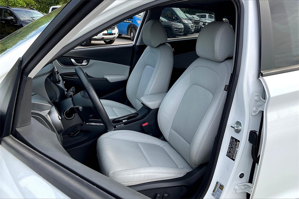 2022 Hyundai Kona Limited - Photo 9