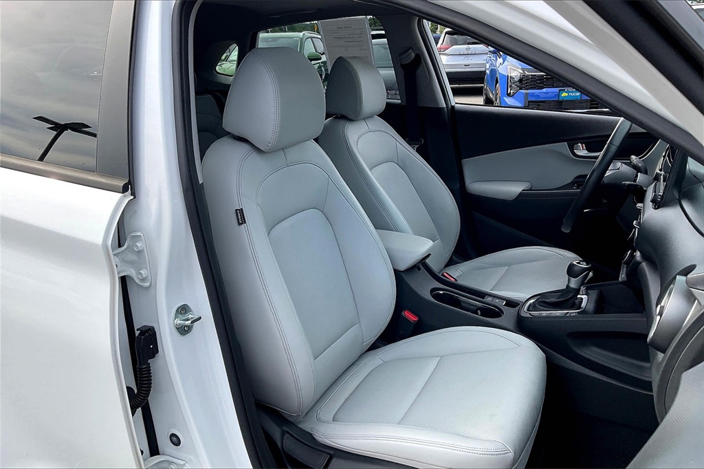 2022 Hyundai Kona Limited - Photo 10