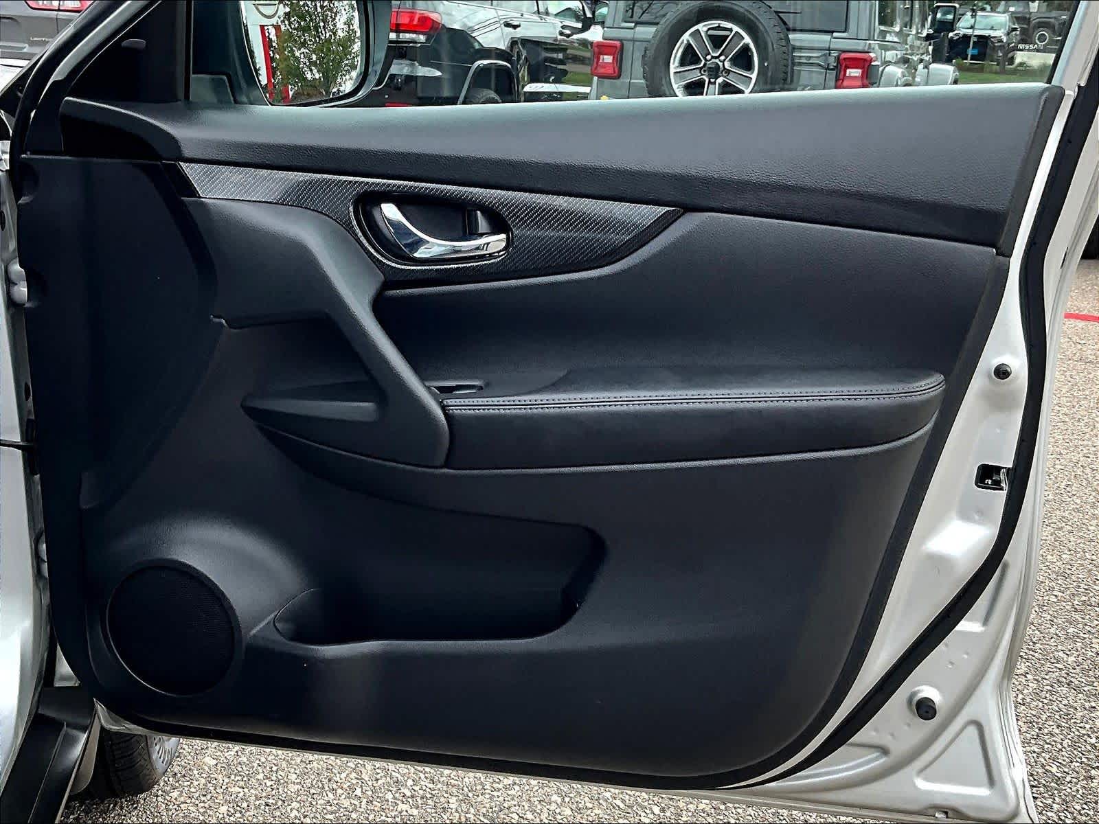 2017 Nissan Rogue SL - Photo 12