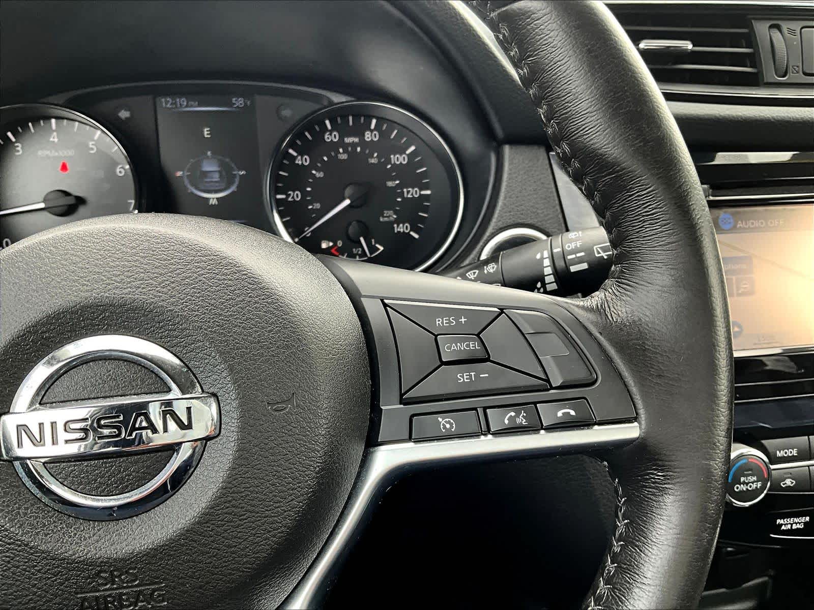2017 Nissan Rogue SL - Photo 23