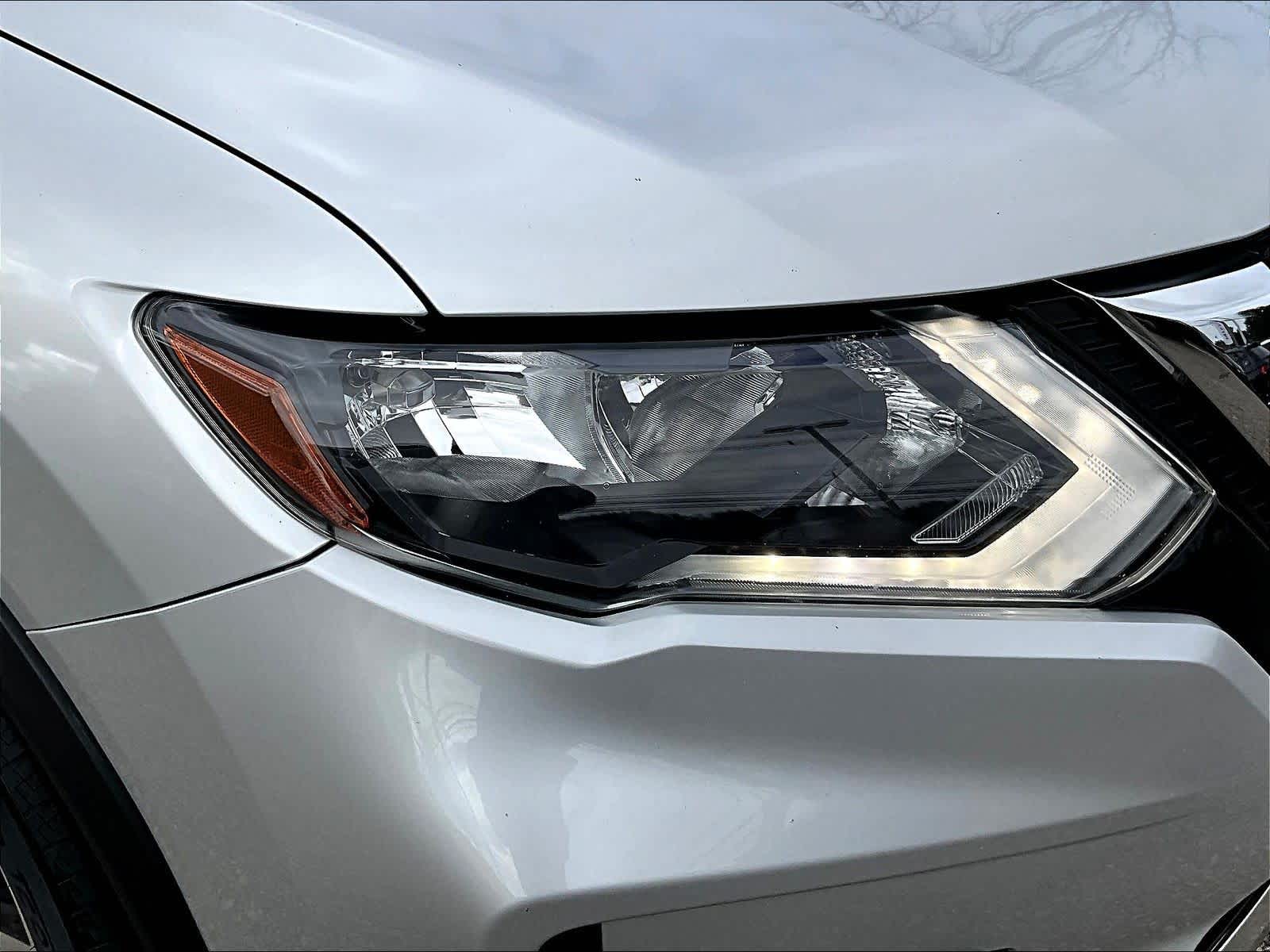 2017 Nissan Rogue SL - Photo 31