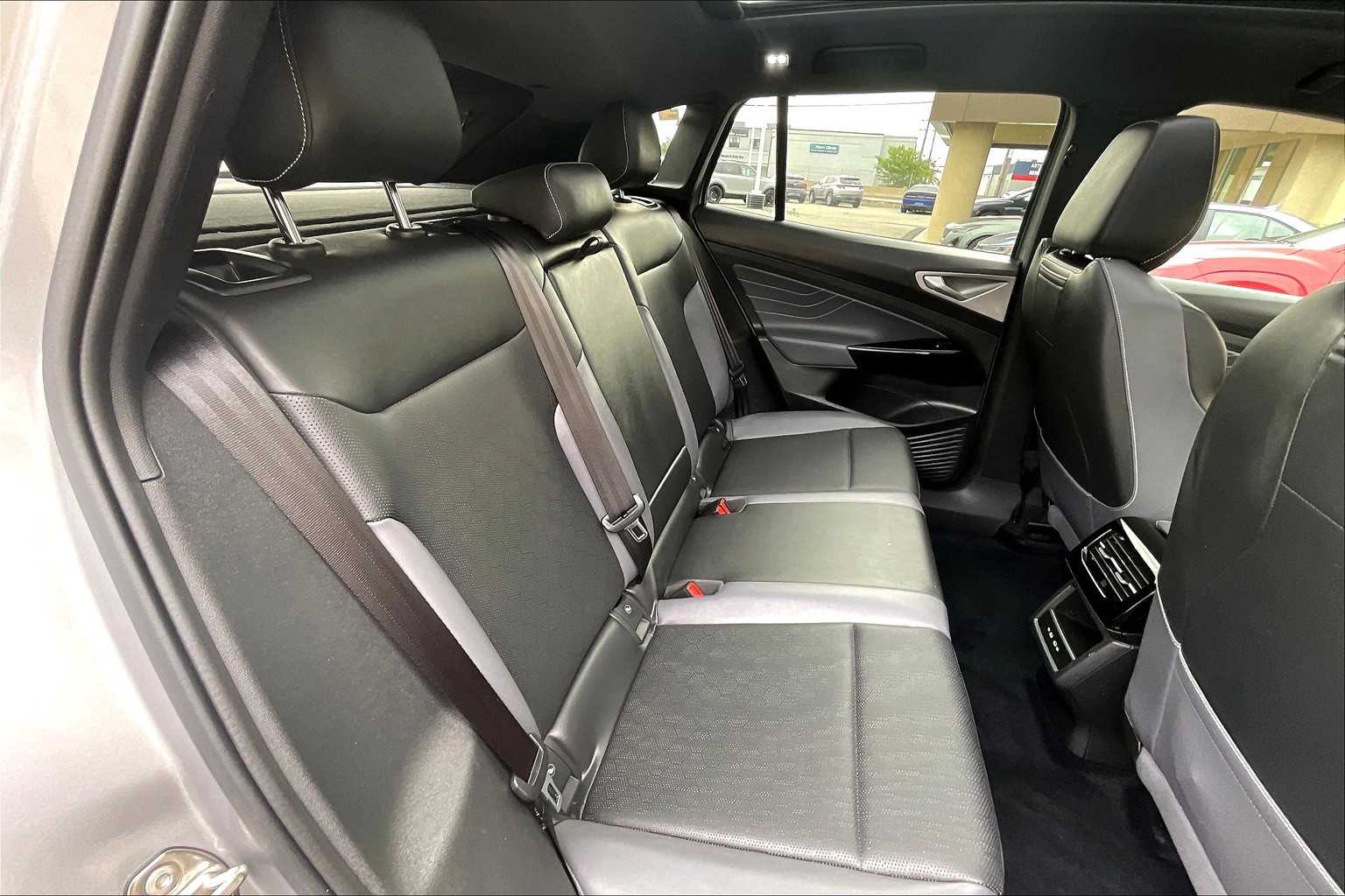 2023 Volkswagen ID.4 Pro S - Photo 16