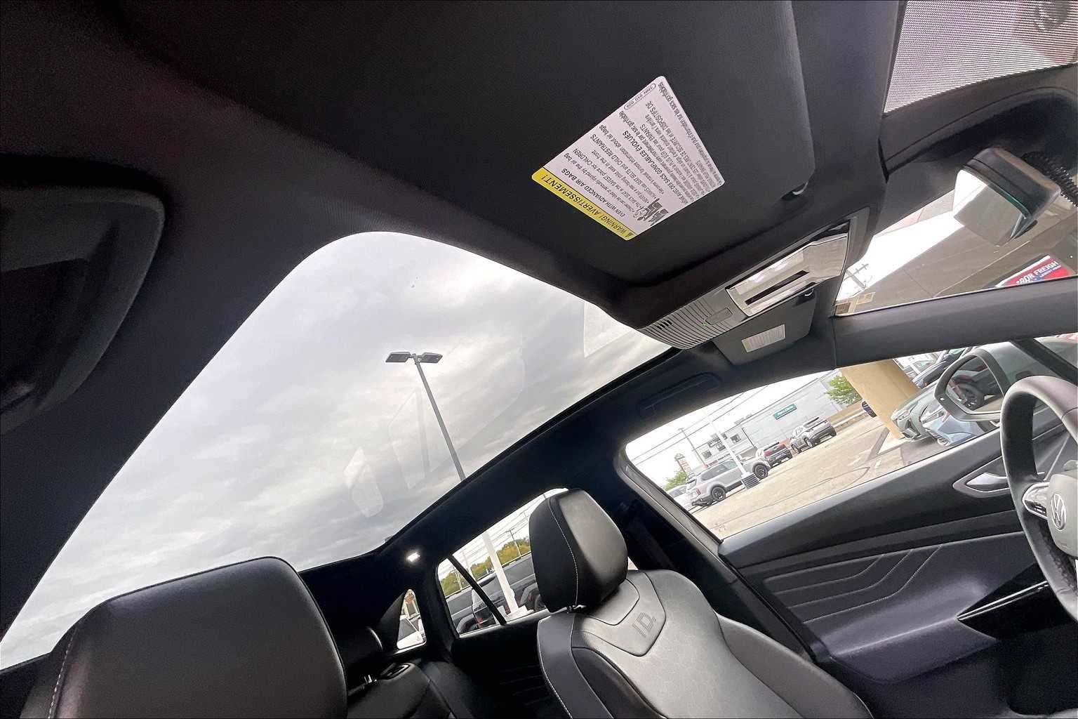 2023 Volkswagen ID.4 Pro S - Photo 22