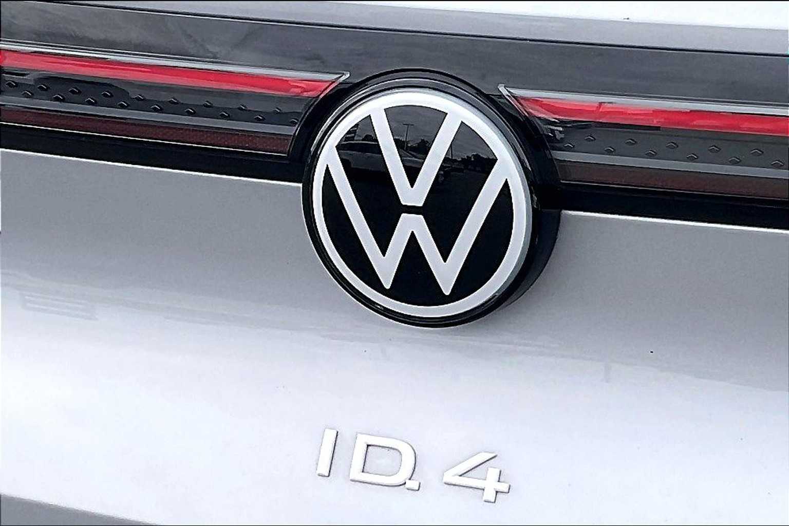 2023 Volkswagen ID.4 Pro S - Photo 29