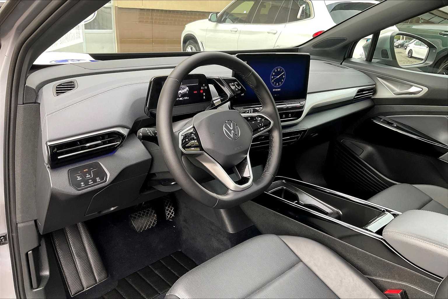 2023 Volkswagen ID.4 Pro S - Photo 8