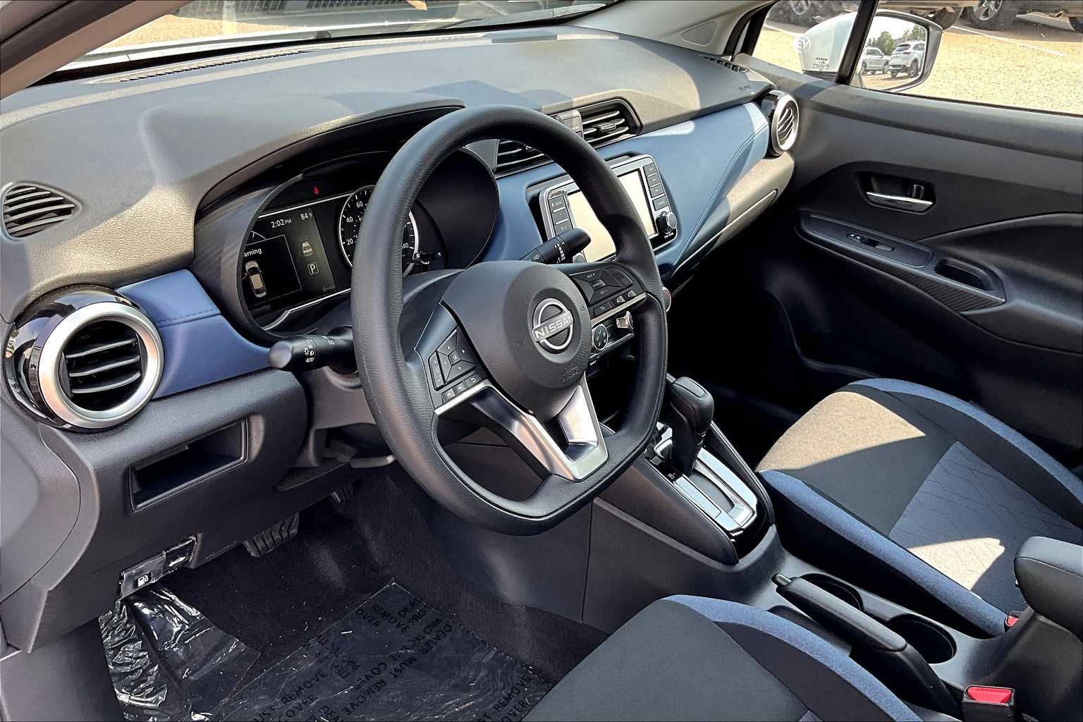 2025 Nissan Versa SV - Photo 9