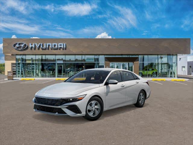 2025 Hyundai Elantra SE - Photo 2