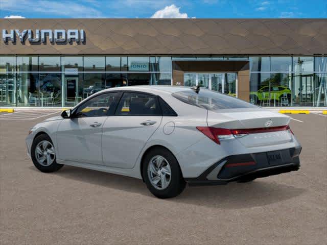 2025 Hyundai Elantra SE - Photo 5