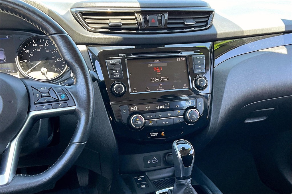 2022 Nissan Rogue Sport SV - Photo 17