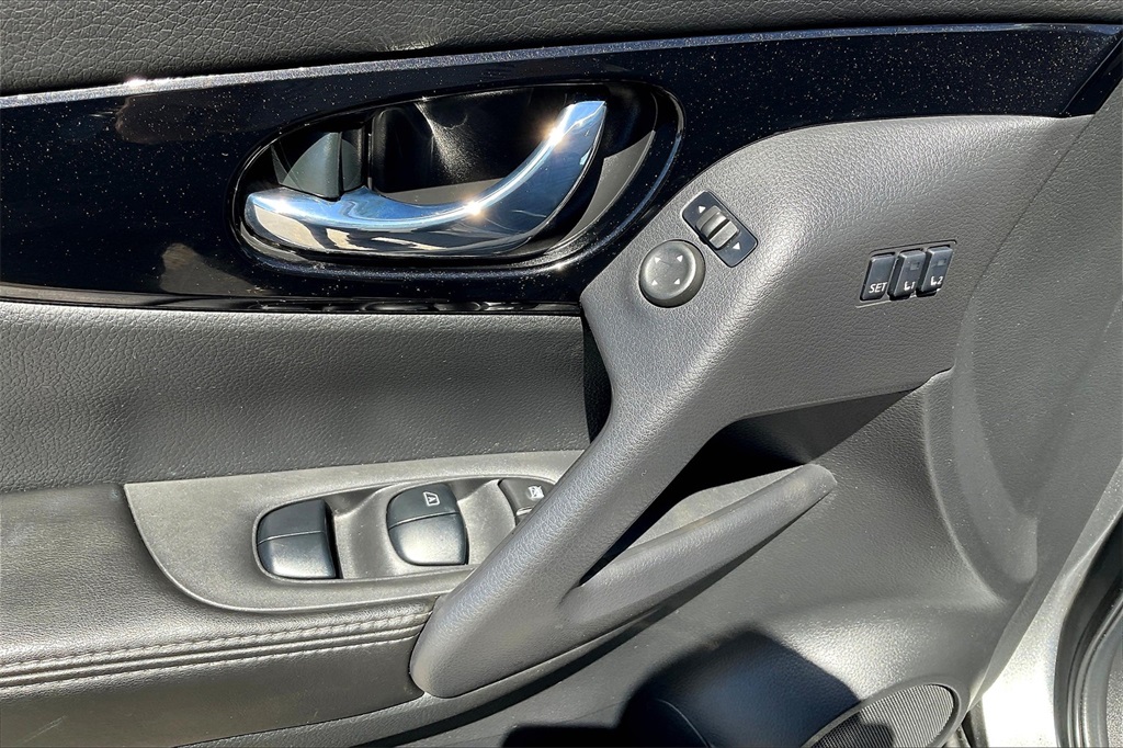 2022 Nissan Rogue Sport SV - Photo 36