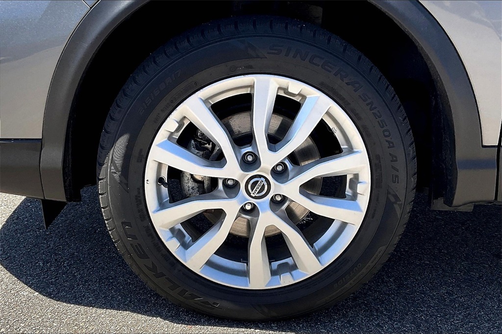 2022 Nissan Rogue Sport SV - Photo 7