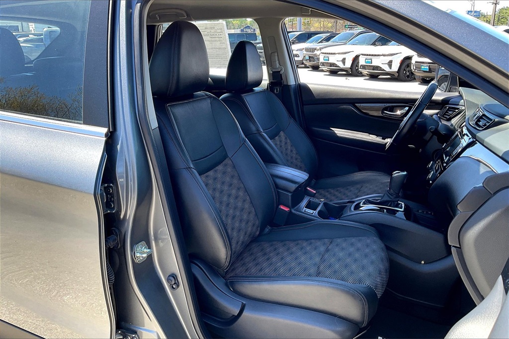 2022 Nissan Rogue Sport SV - Photo 10
