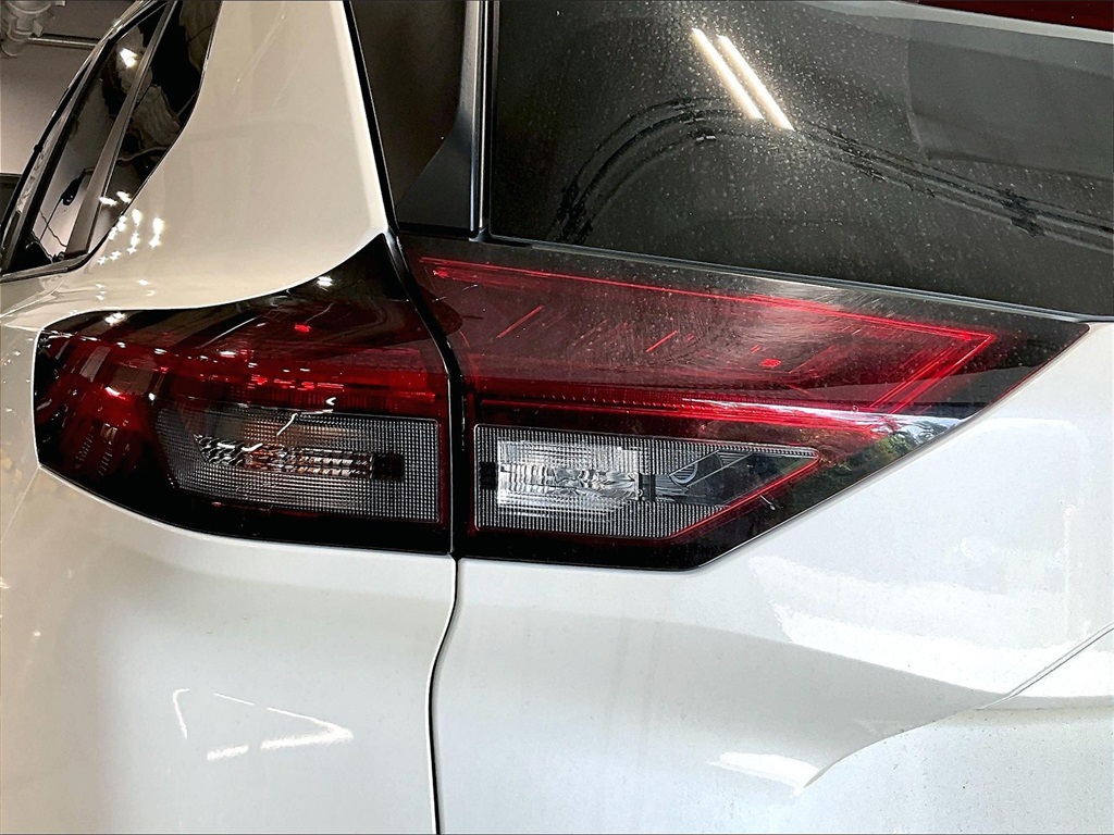 2023 Nissan Rogue SV - Photo 27