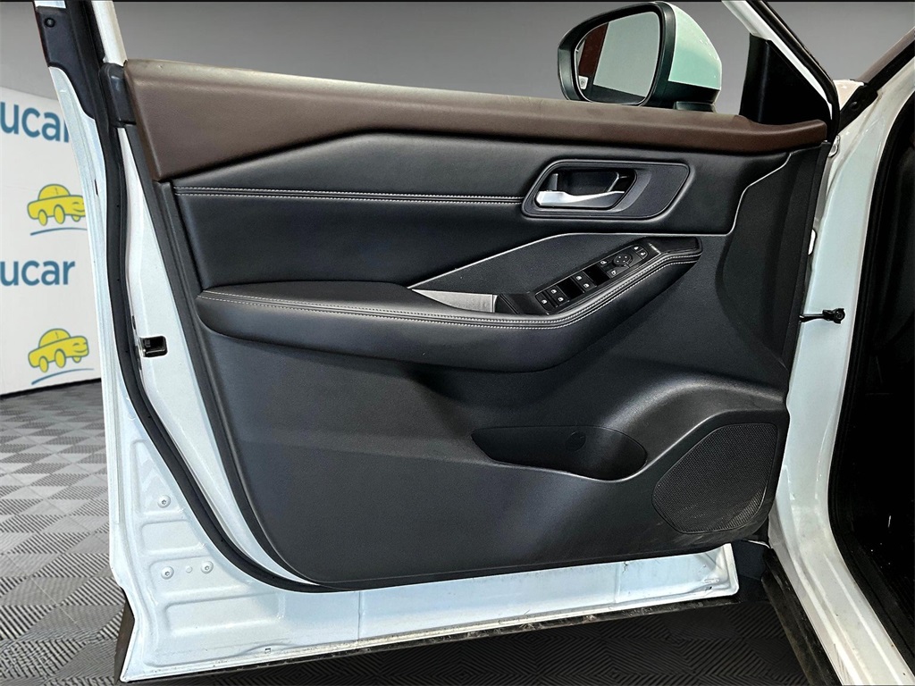 2023 Nissan Rogue SV - Photo 10