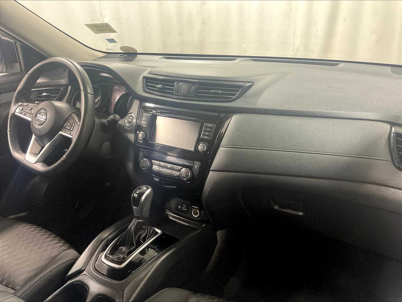 2018 Nissan Rogue SV - Photo 14