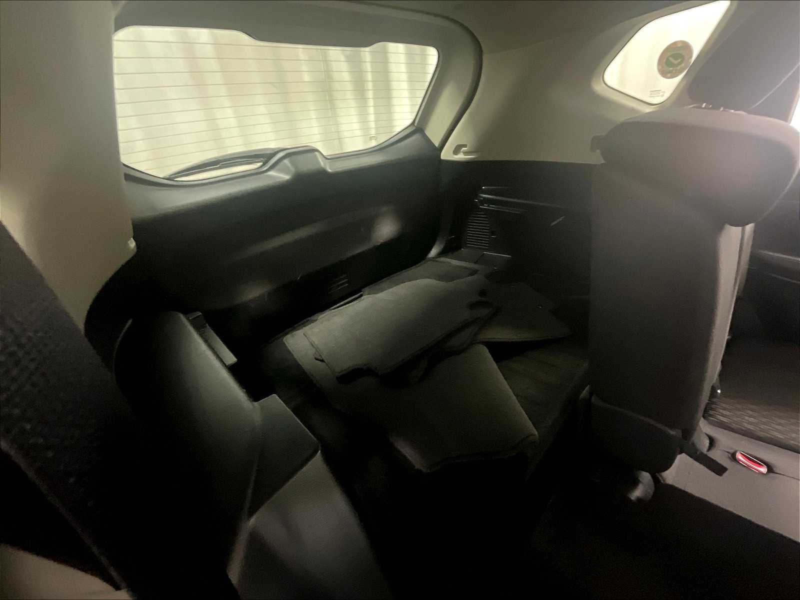 2018 Nissan Rogue SV - Photo 17