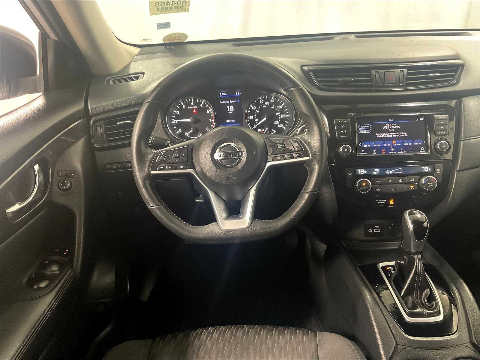 2018 Nissan Rogue SV - Photo 18