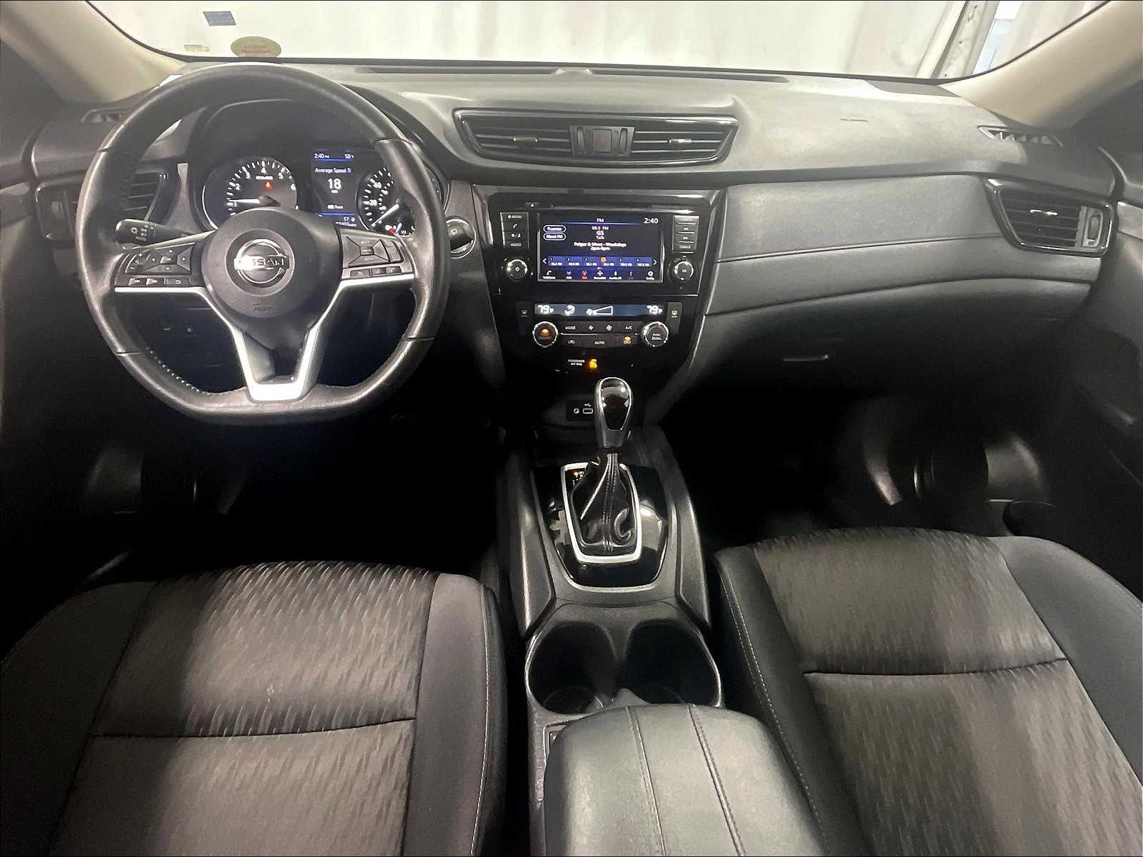 2018 Nissan Rogue SV - Photo 22