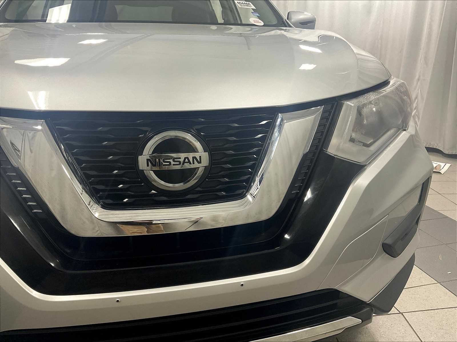 2018 Nissan Rogue SV - Photo 32