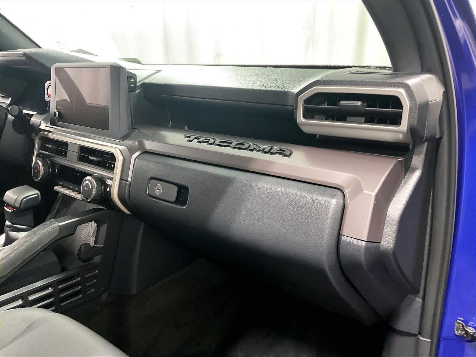 2025 Toyota Tacoma TRD Off Road - Photo 13