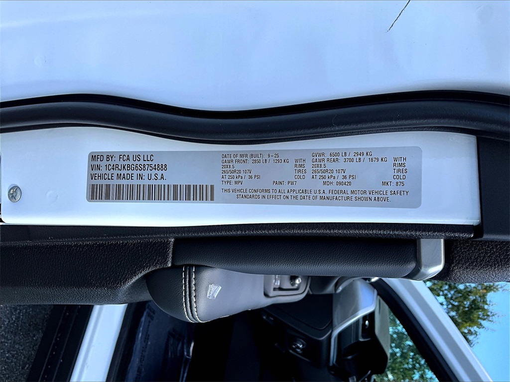 2025 Jeep Grand Cherokee L Limited - Photo 16