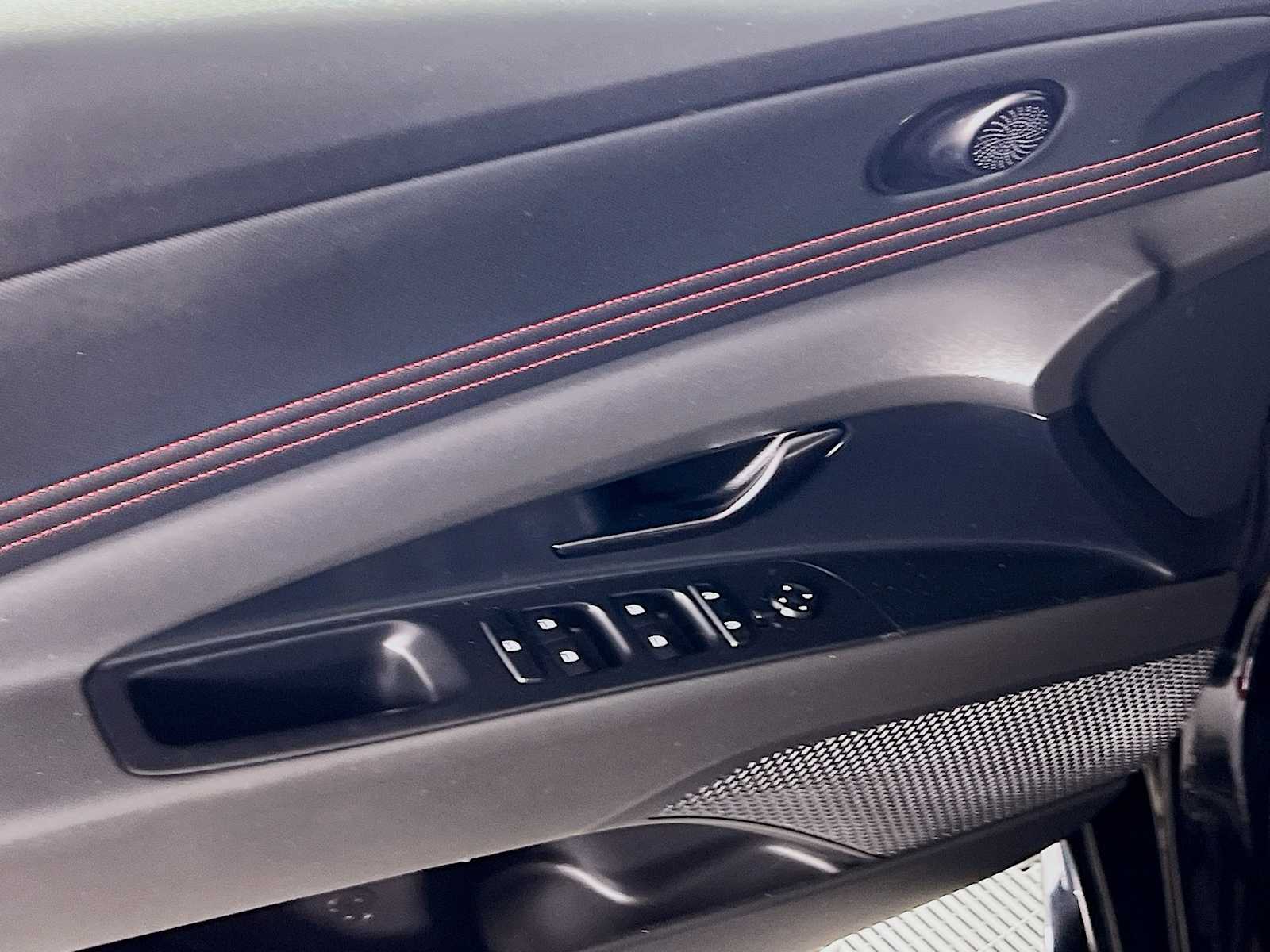 2023 Hyundai Elantra N Line - Photo 17